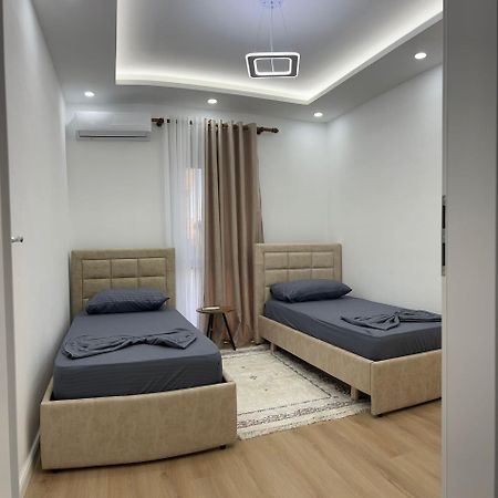 B&B Kroni 1 Shkodra Exterior foto