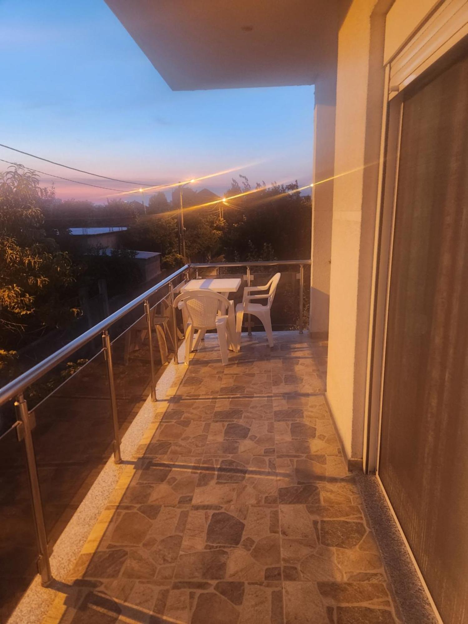 B&B Kroni 1 Shkodra Exterior foto